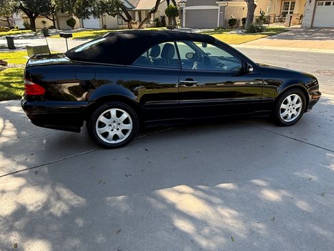 Used 2003 Mercedes-Benz CLK 320 Cabriolet image 5