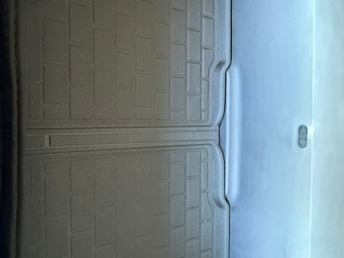 Used 2022 Rivian R1S Launch Edition image 14