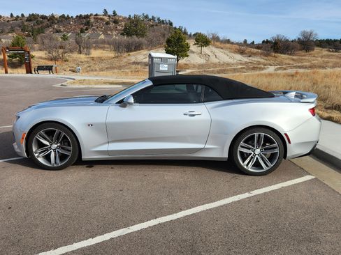 Used 2016 Chevrolet Camaro LT image 19
