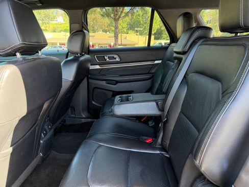 Used 2016 Ford Explorer Limited w/ Equipment Group 301A image 17
