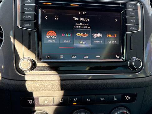 Used 2017 Volkswagen Tiguan Sport image 11