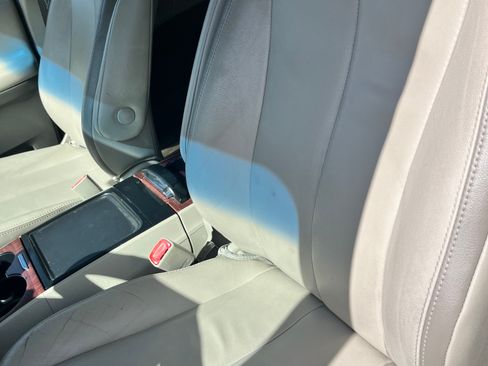 Used 2013 Toyota Sienna Limited w/ Premium Pkg FWD image 8