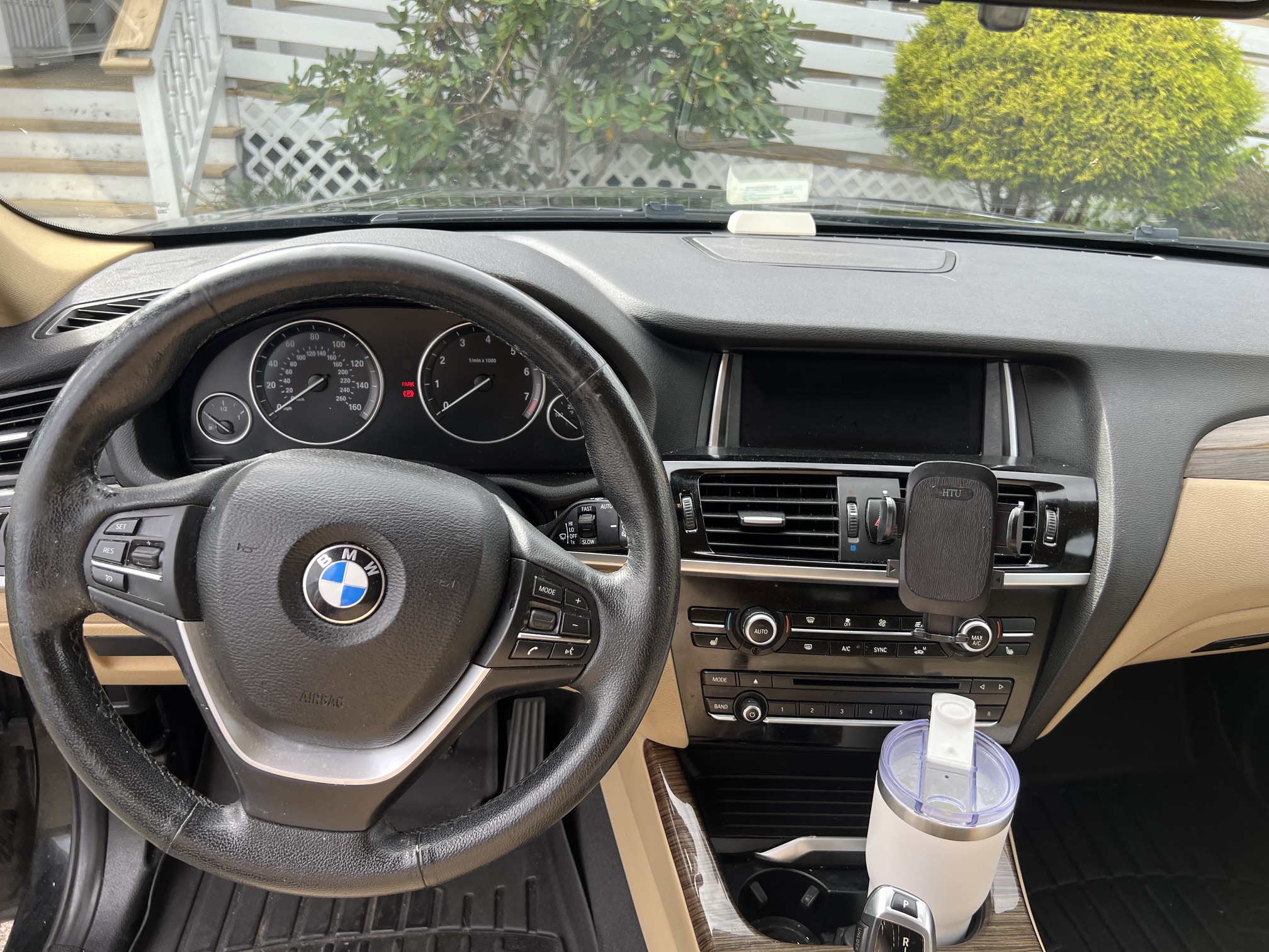 Used 2017 BMW X3 xDrive28i AWD/4WD image 2