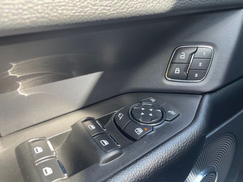 Used 2020 Ford Expedition Limited w/ Equipment Group 303A RWD image 28