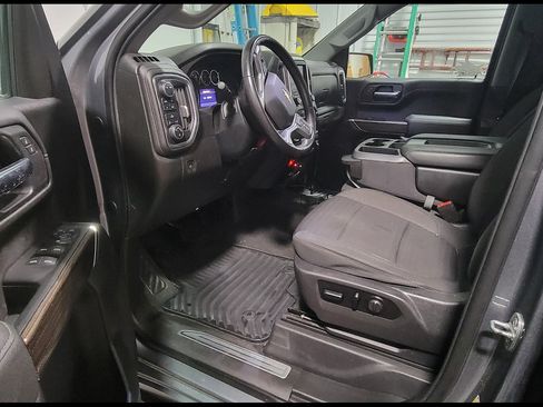 Used 2021 Chevrolet Silverado 1500 LT image 9