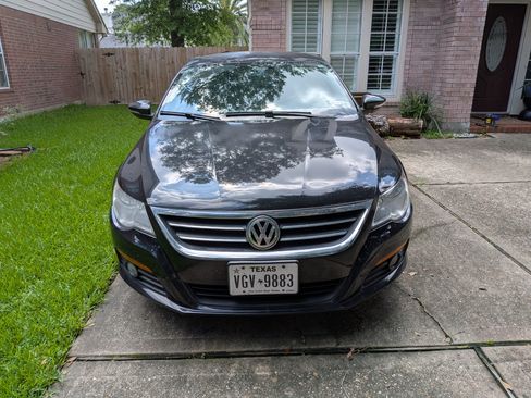Used 2010 Volkswagen CC Sport FWD image 10
