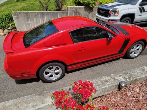 Used 2007 Ford Mustang Premium RWD image 6