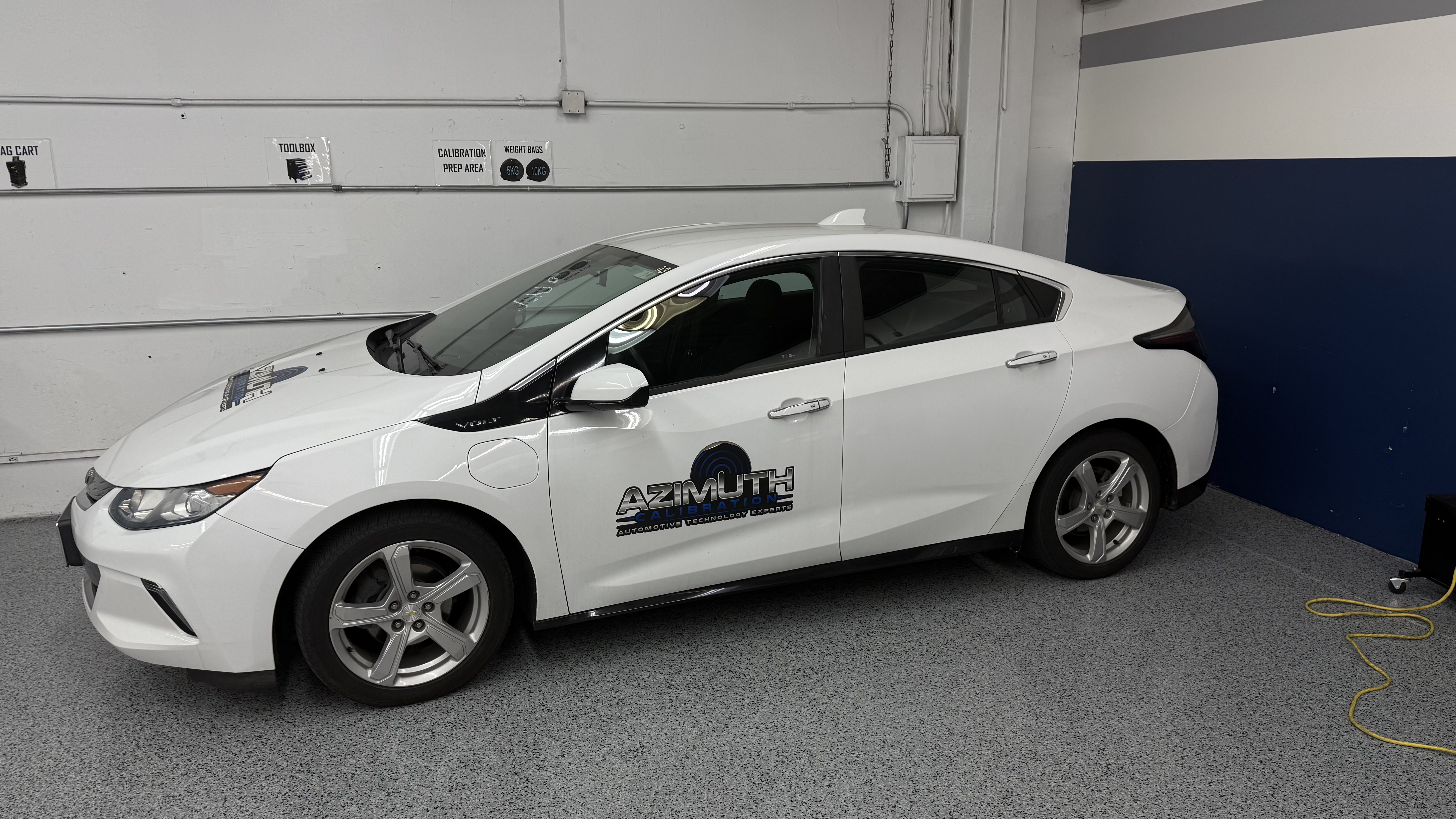 Used 2017 Chevrolet Volt LT FWD image 1