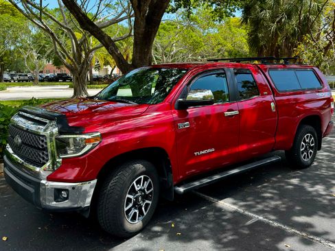 Used 2018 Toyota Tundra SR5 w/ TRD Off Road Package AWD/4WD image 5