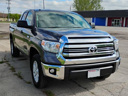 Used 2016 Toyota Tundra SR5 w/ SR5 Upgrade Package AWD/4WD image 8