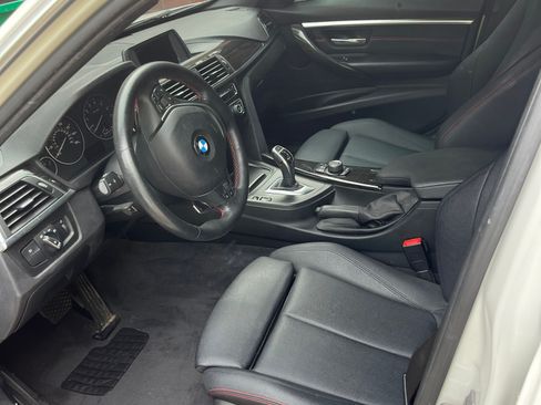 Used 2018 BMW 330i xDrive Sedan AWD/4WD image 6