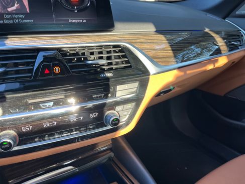 Used 2018 BMW 540i RWD image 13