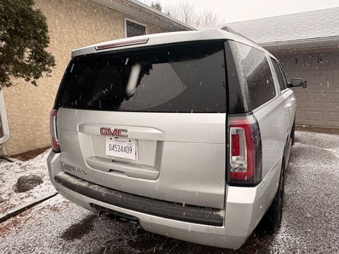 Used 2016 GMC Yukon XL SLT w/ Open Road Package image 5