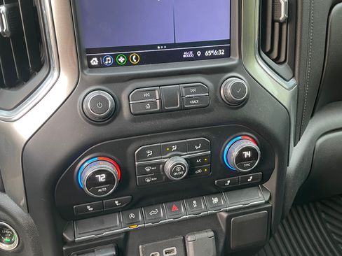 Used 2021 Chevrolet Silverado 1500 LT image 15