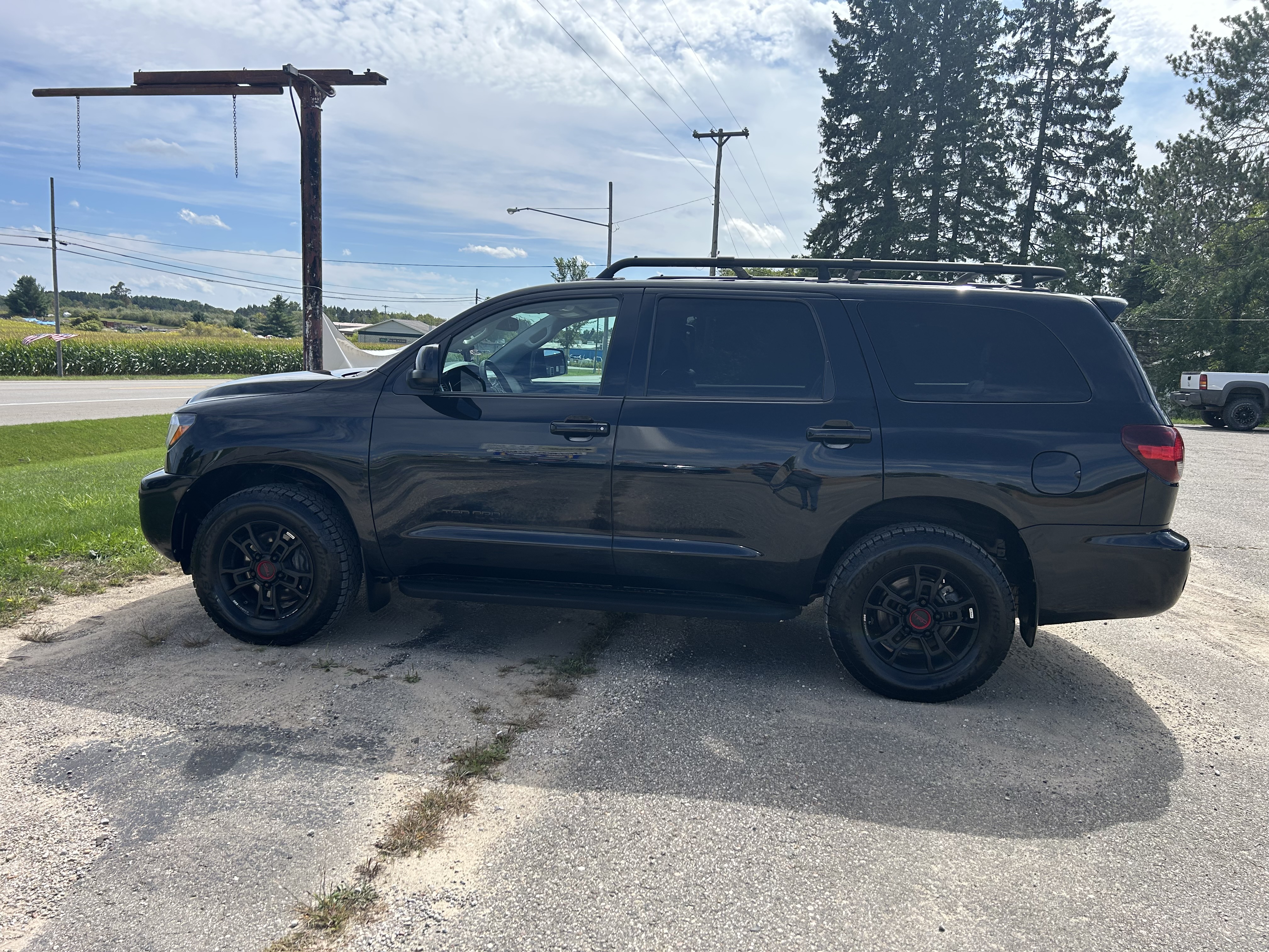 Used 2020 Toyota Sequoia TRD Pro AWD/4WD image 10
