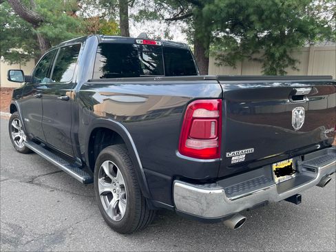 Used 2019 RAM 1500 Laramie AWD/4WD image 8