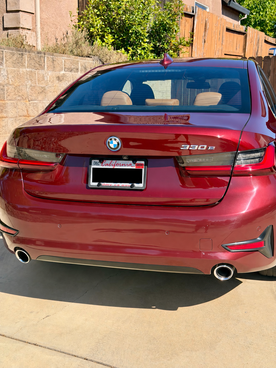 Used 2022 BMW 330e w/ Premium Package RWD image 4
