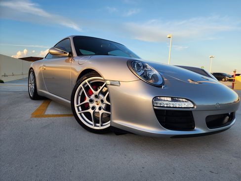 Used 2011 Porsche 911 Carrera S image 6