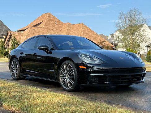 Used 2017 Porsche Panamera 4S AWD/4WD image 12