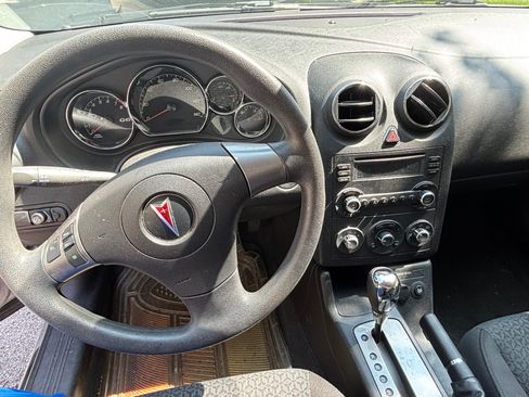Used 2007 Pontiac G6 Sedan w/ Preferred Package FWD image 12