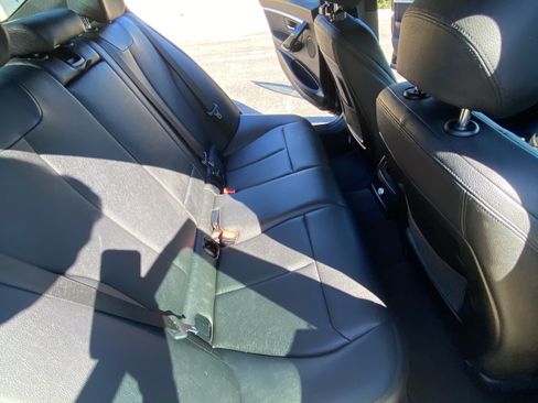 Used 2018 BMW 330i 330i Sedan 4D w/ Convenience Package image 12