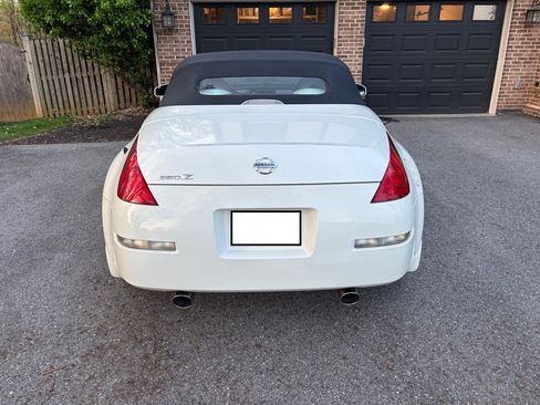 Used 2004 Nissan 350Z Touring image 14