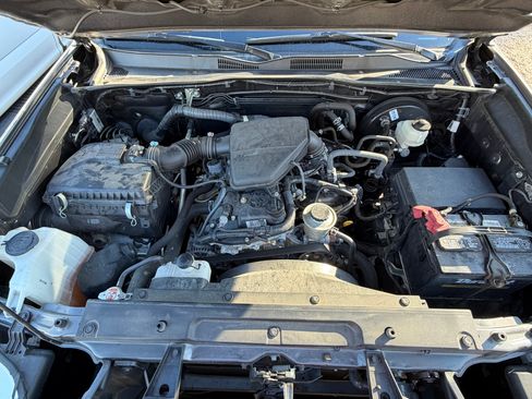 Used 2020 Toyota Tacoma SR image 12