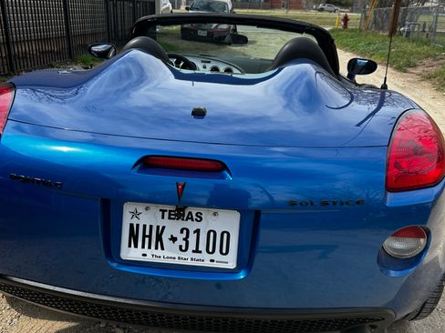 Used 2006 Pontiac Solstice Convertible w/ Premium Package image 11