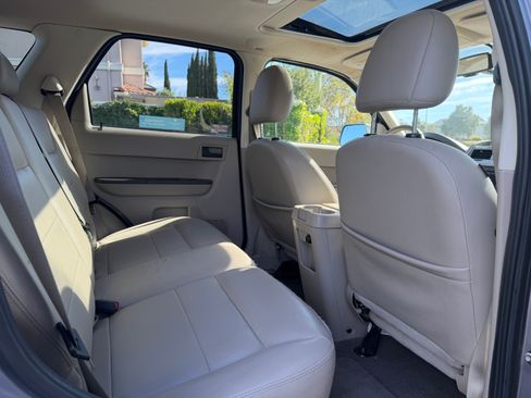 Used 2008 Ford Escape 2WD Hybrid image 14