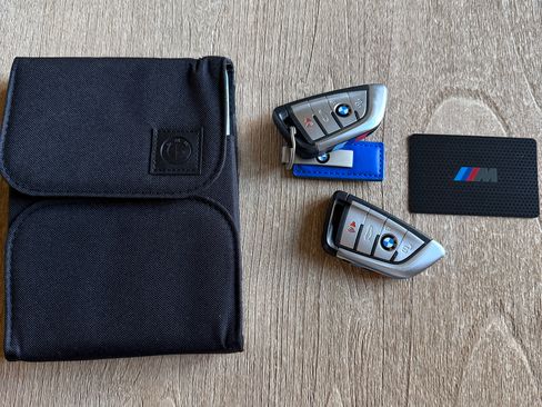 Used 2021 BMW X5 M50i w/ Executive Package image 29