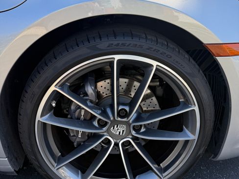 Used 2022 Porsche 911 Carrera image 10