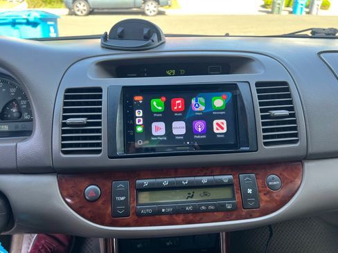 Used 2004 Toyota Camry XLE image 8