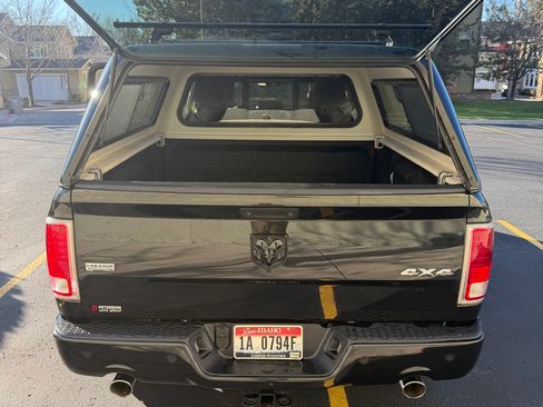 Used 2018 RAM 1500 Laramie w/ Convenience Group image 9