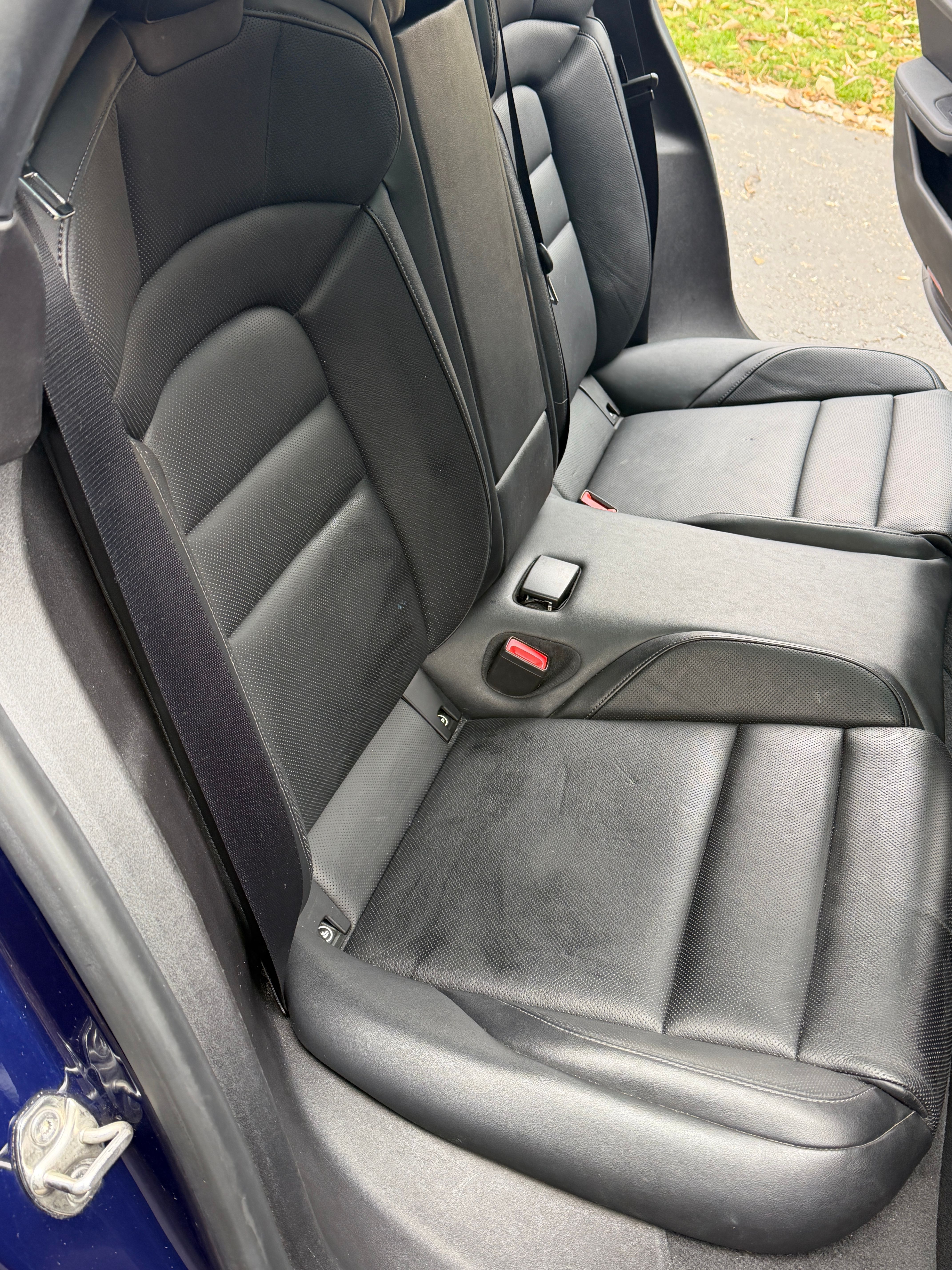 Used 2021 Porsche Taycan RWD image 18