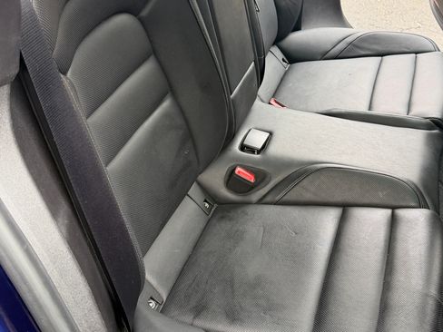 Used 2021 Porsche Taycan image 18