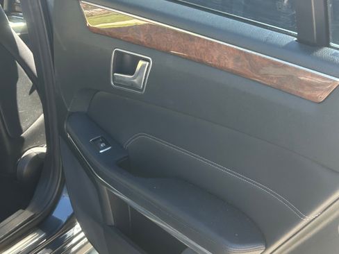 Used 2014 Mercedes-Benz E 350 Sedan image 8