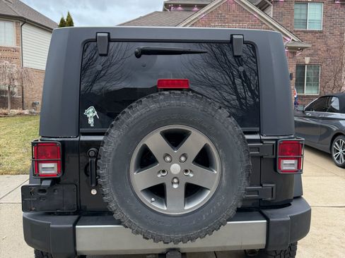 Used 2010 Jeep Wrangler Unlimited Sport image 12