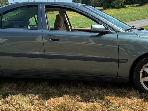 Used 2004 Volvo S60 2.5T AWD/4WD image 17