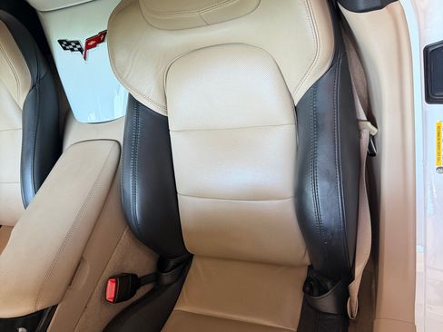 Used 2012 Chevrolet Corvette Grand Sport w/ 3LT Preferred Equipment Group RWD image 9