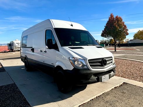 Used 2015 Mercedes-Benz Sprinter 3500 image 11