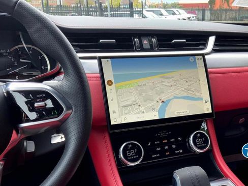 Used 2023 Jaguar F-PACE R-Dynamic S image 8