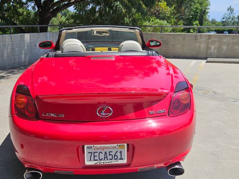 Used 2002 Lexus SC 430 Convertible image 23