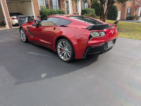 Used 2015 Chevrolet Corvette Z06 w/ 2LZ Preferred Equipment Group image 6