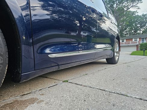 Used 2018 Chrysler Pacifica Limited w/ Advanced Safetytec Group FWD image 10