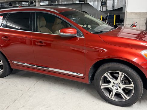 Used 2014 Volvo XC60 T6 AWD/4WD image 9