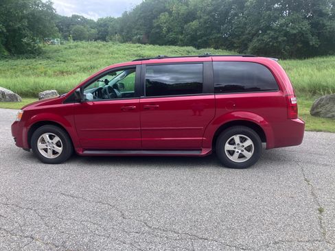 Used 2009 Dodge Grand Caravan SE FWD image 1