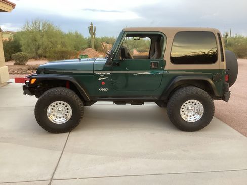 Used 2001 Jeep Wrangler Sport image 1