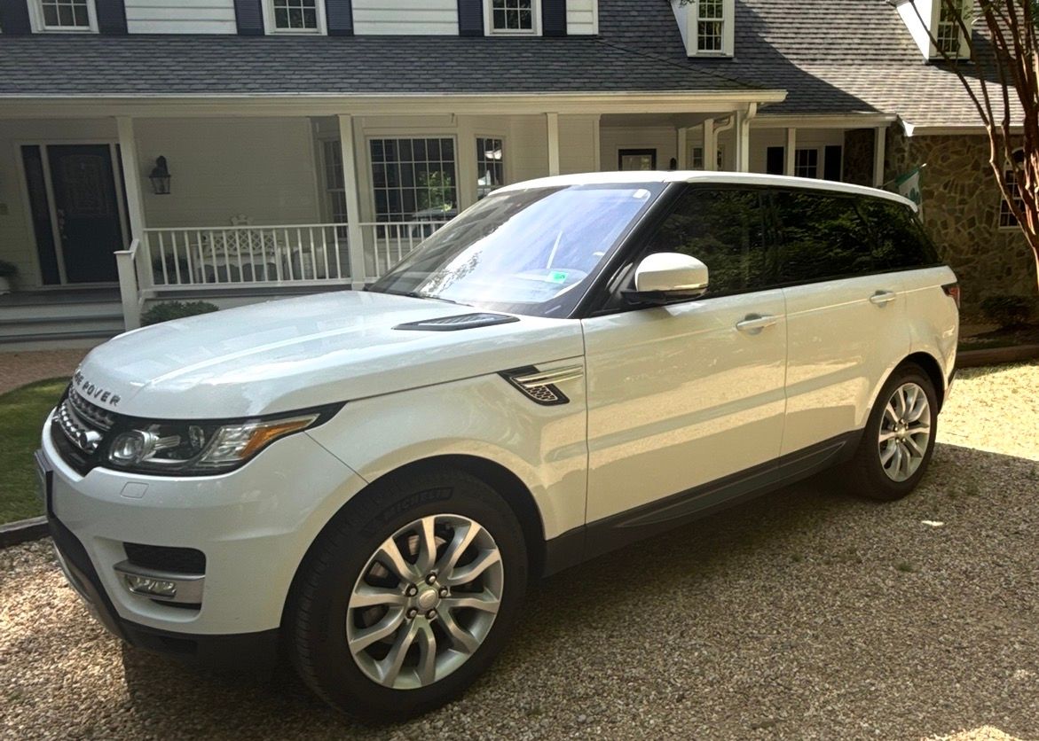 Used 2016 Land Rover Range Rover Sport HSE AWD/4WD image 1