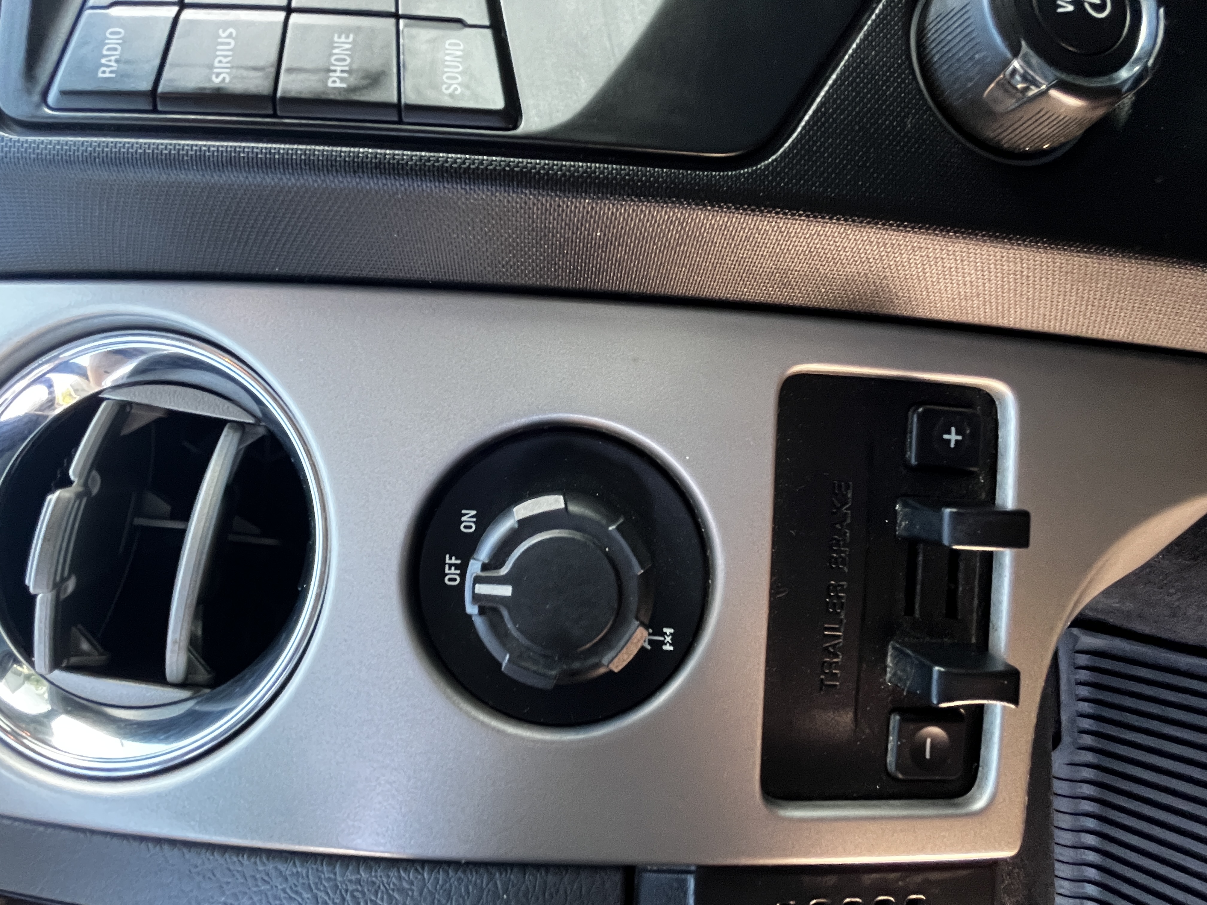 Used 2014 Ford F150 XLT w/ Equipment Group 302A Luxury RWD image 15