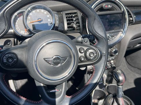 Used 2019 MINI Cooper S image 9